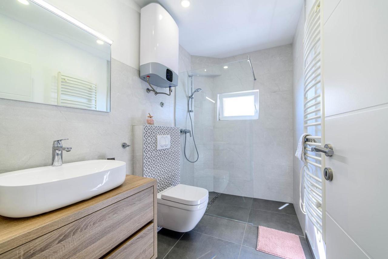 Apartment Seaside Zaboric Eksteriør bilde